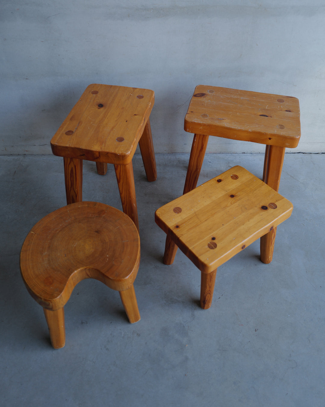 Vemdalia Stool Pine