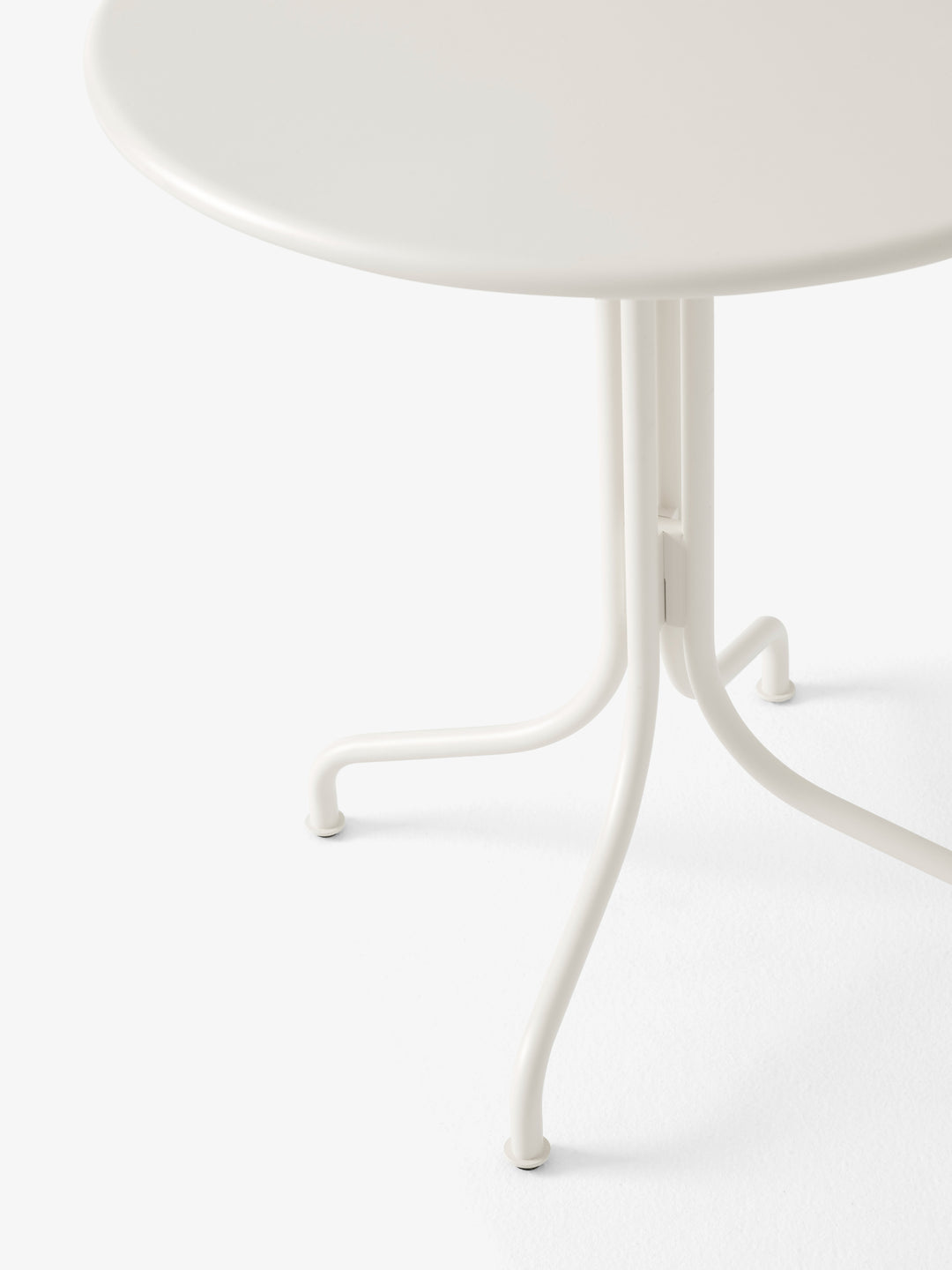Thorvald outdoor table SC96